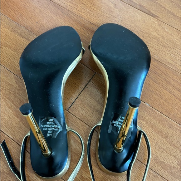 Gold Nine West Heels - Picture 3 of 5